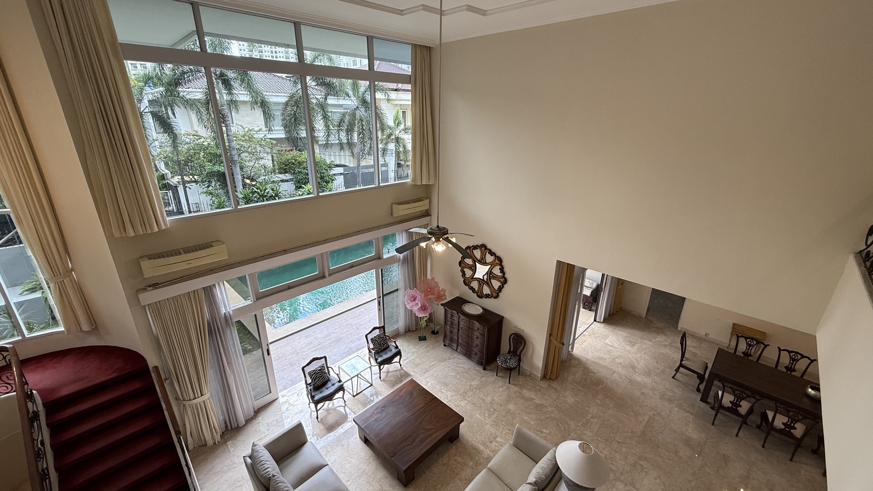 BIG AND BEAUTIFUL HOUSE AT SENAYAN AREA