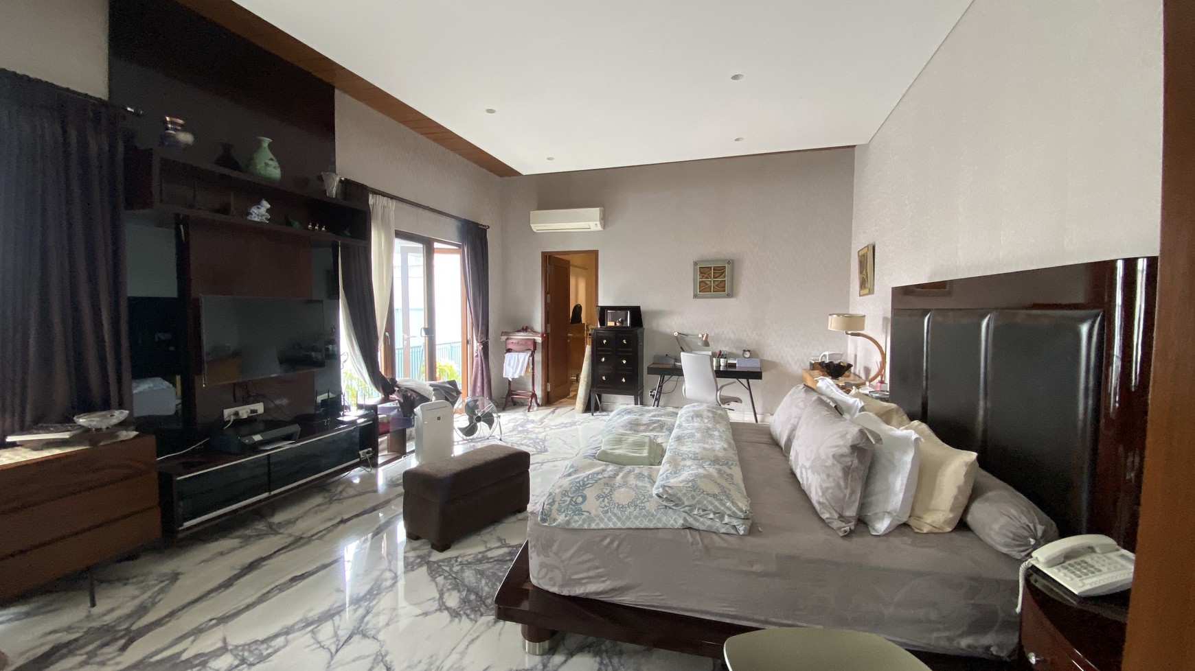 MODERN AND BEAUTIFUL HOUSE AT KEBAYORAN BARU AREA