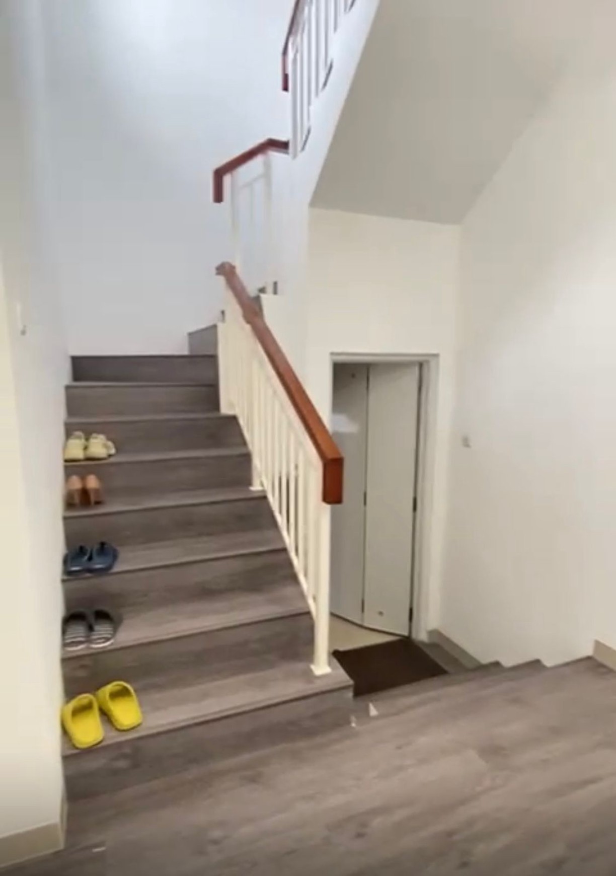 Rumah Bagus Di Synthesis Home Cirendeu Tangerang Selatan