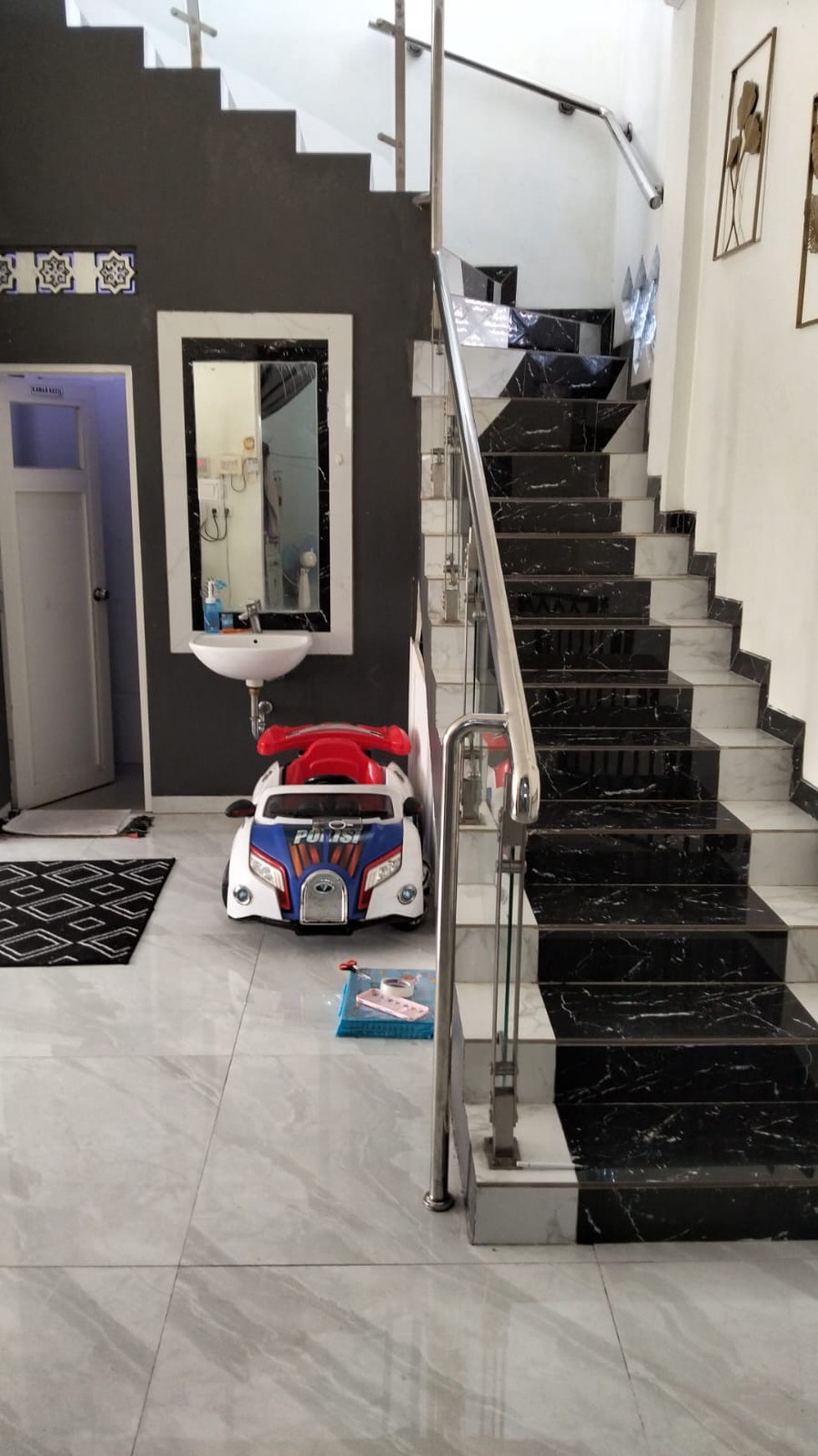 Investasi Rumah kost Furnish 23 kamar Tidur Lokasi Dekat Pemda Sleman