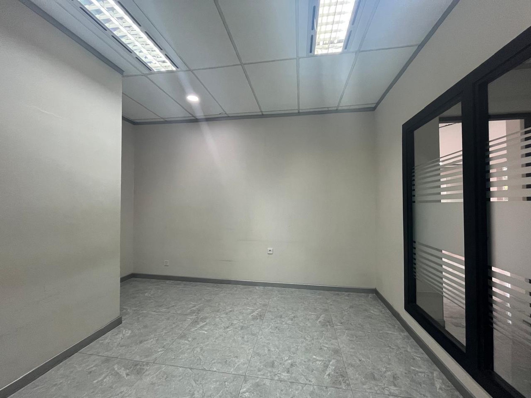Office Space di Plaza Asia Senayan