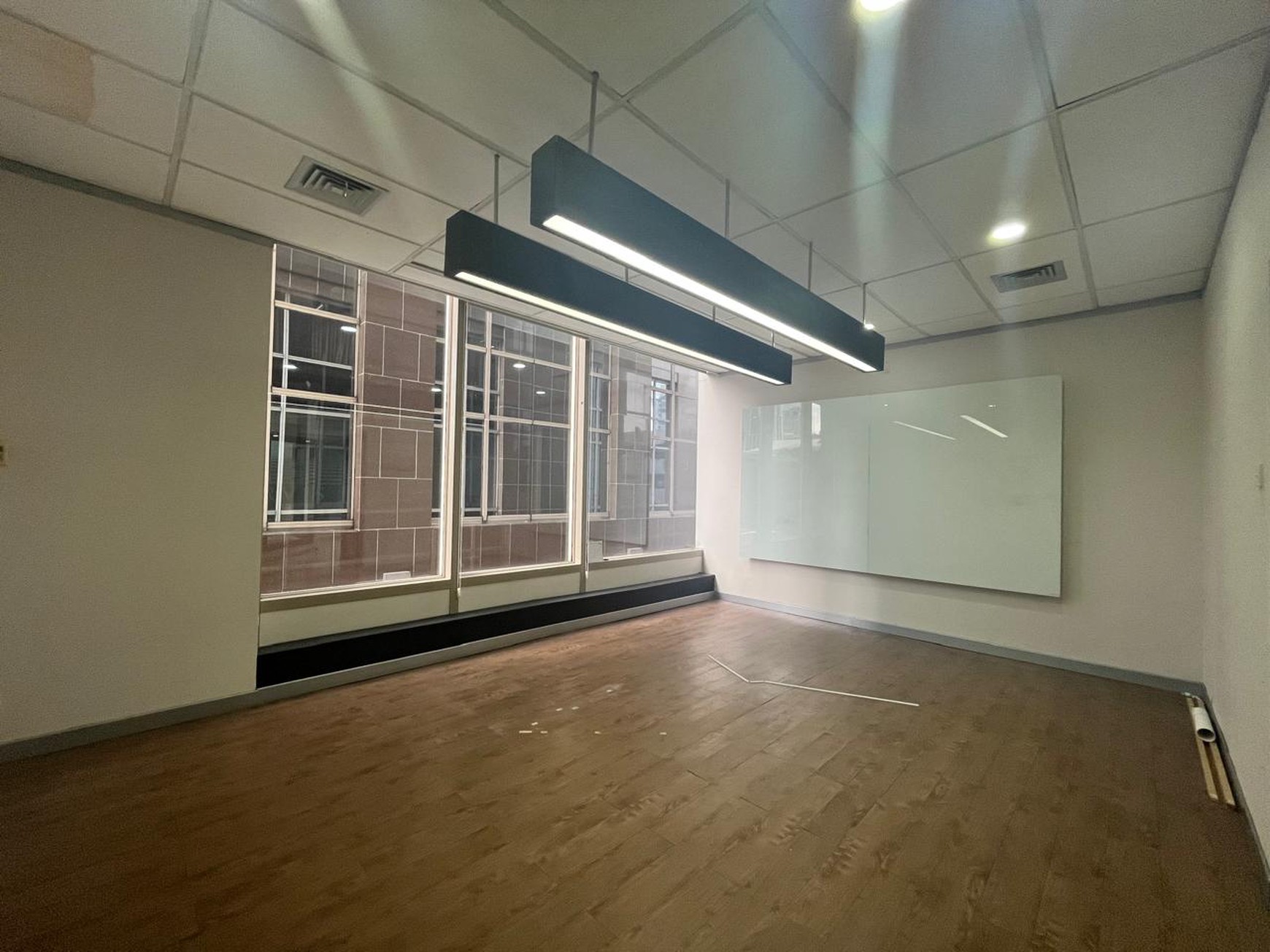 Office Space di Plaza Asia Senayan