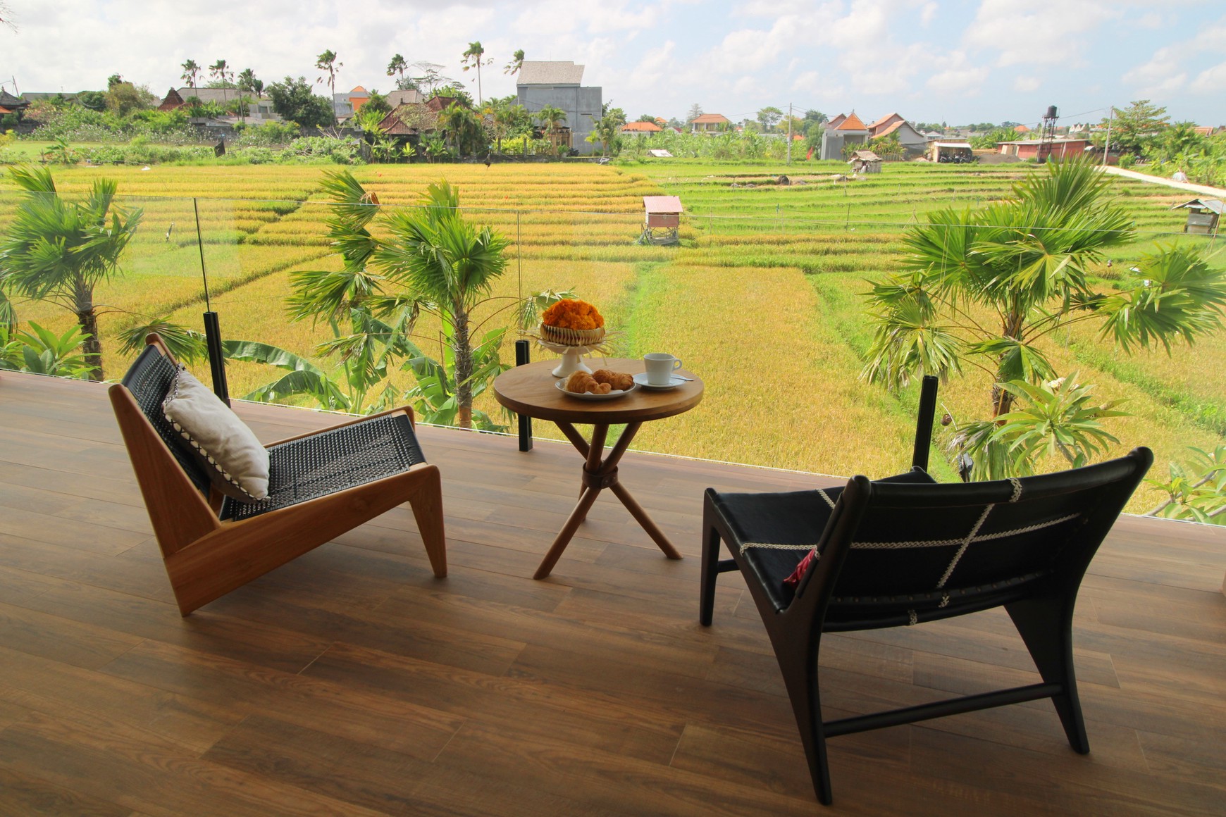 Luxury For Rent Villa 4 Bedrooms in Berawa Canggu Bali