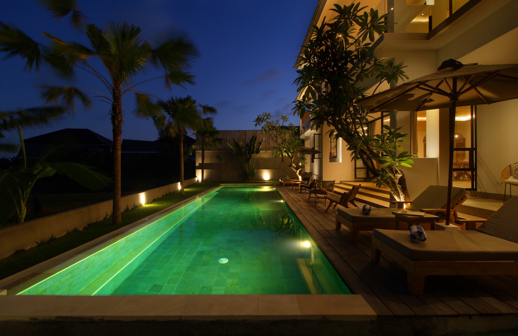 Luxury For Rent Villa 4 Bedrooms in Berawa Canggu Bali