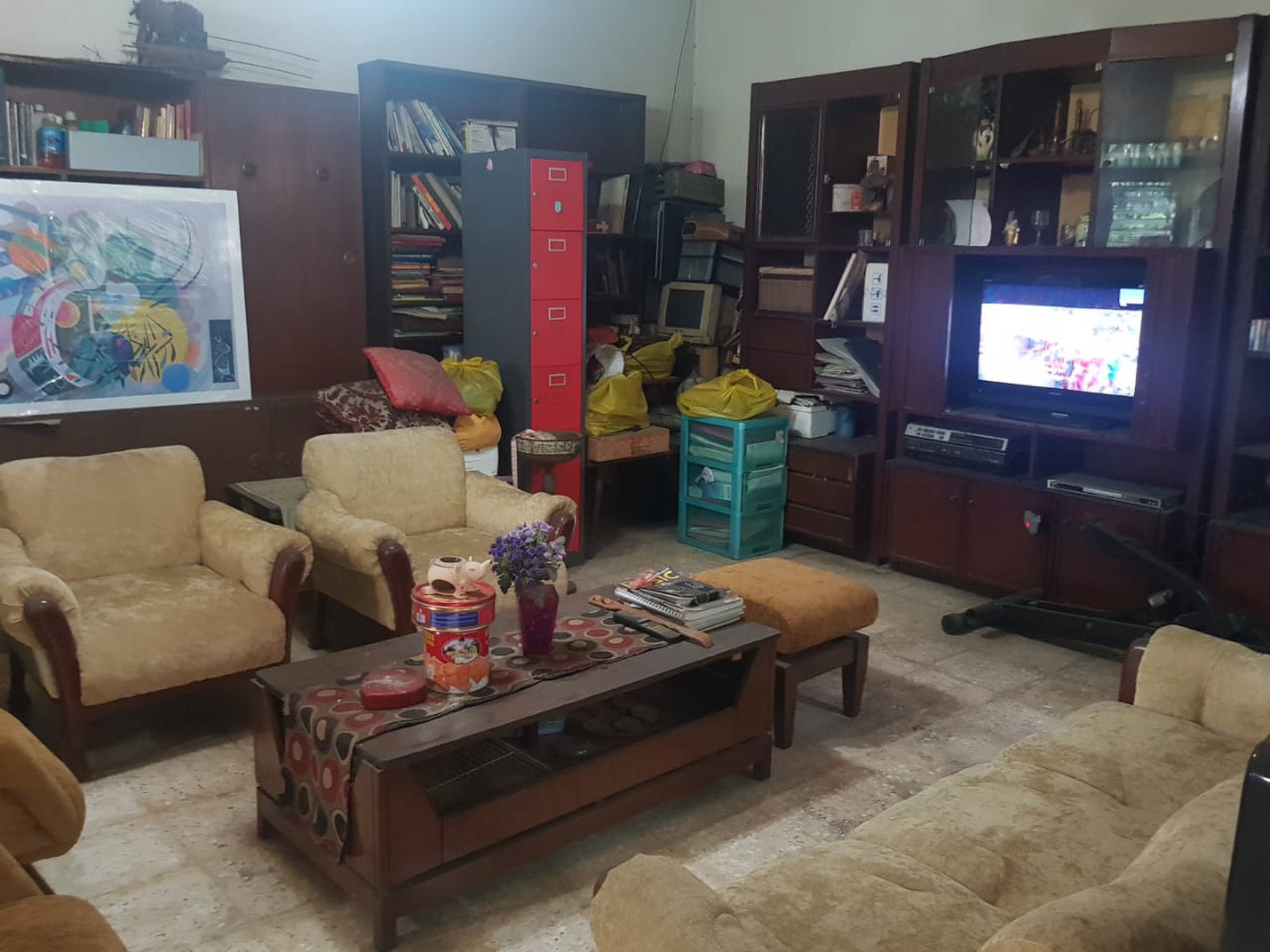 Dijual rumah tua di lokasi strategis dengan harga dibawah NJOP