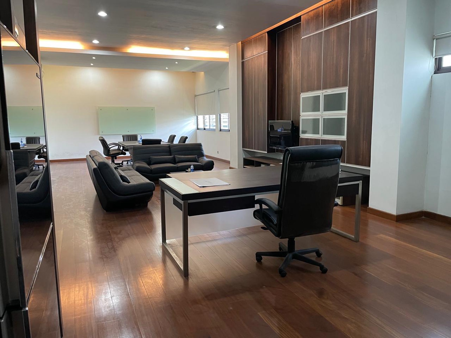 DIJUAL CEPAT! EX WORKSHOP STRATEGIS DI CIKAMPEK - JAWA BARAT 