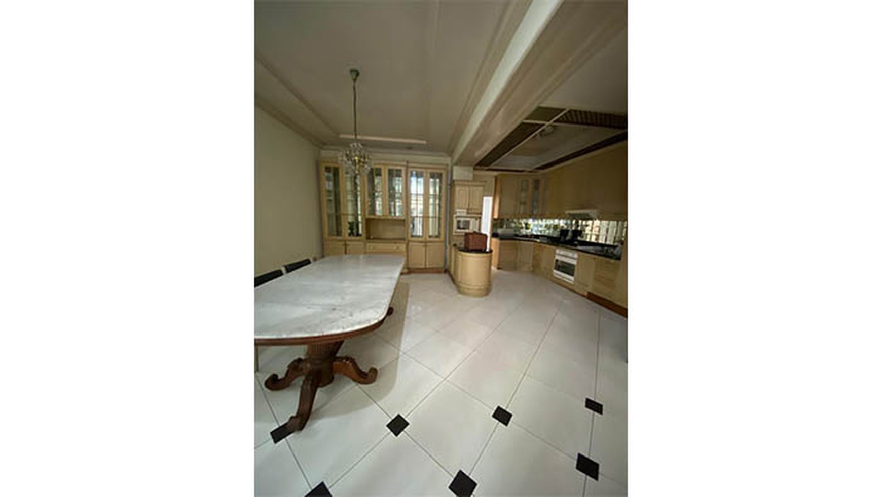 Rumah Jl Hang Lekiu, Kabayoran Baru
