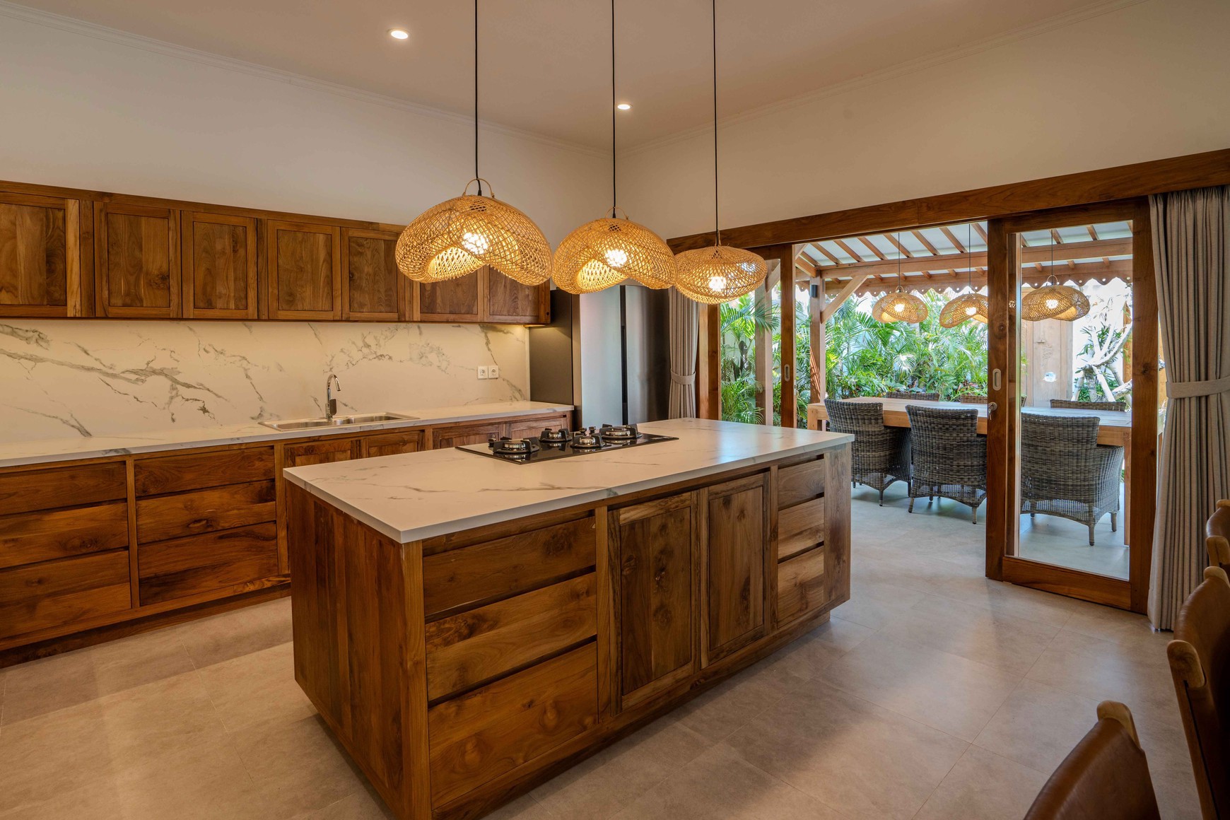 Leasehold Brand New Villa in Seseh Close To Canggu Bali 