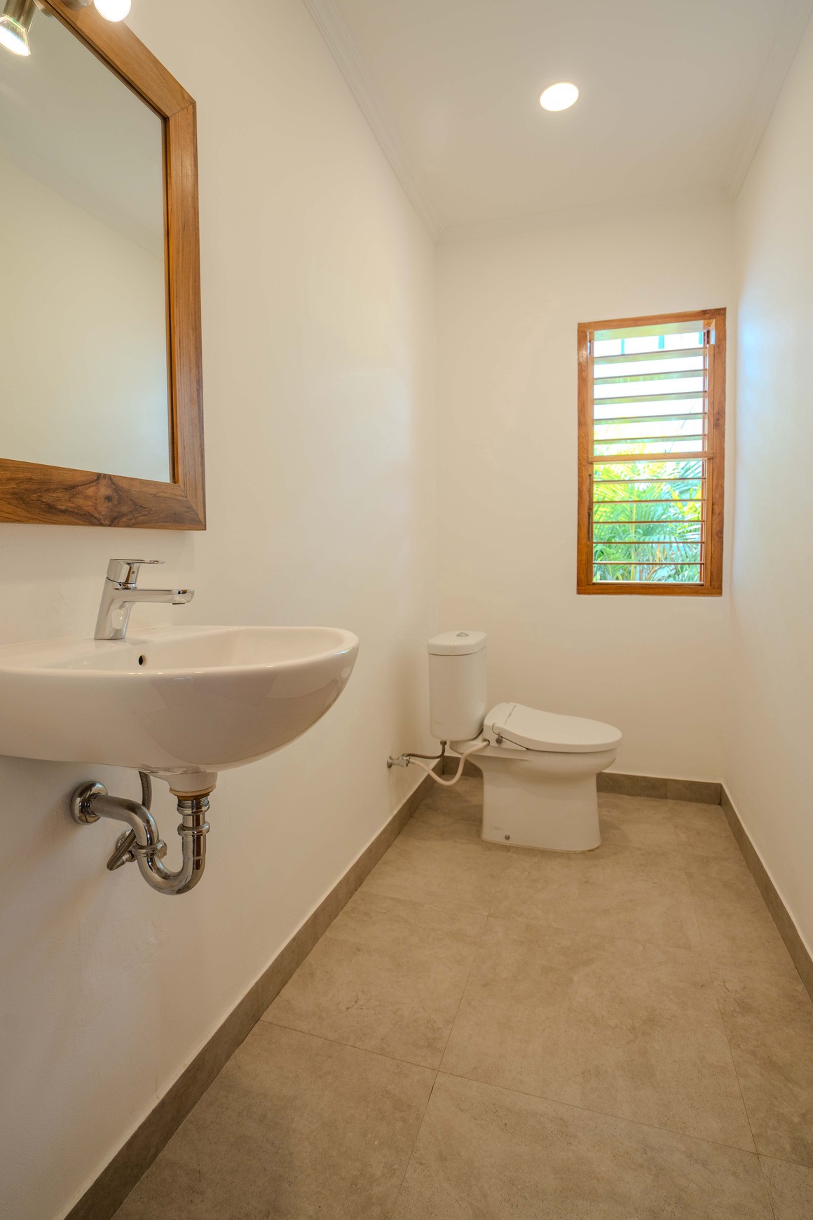 Leasehold Brand New Villa in Seseh Close To Canggu Bali 