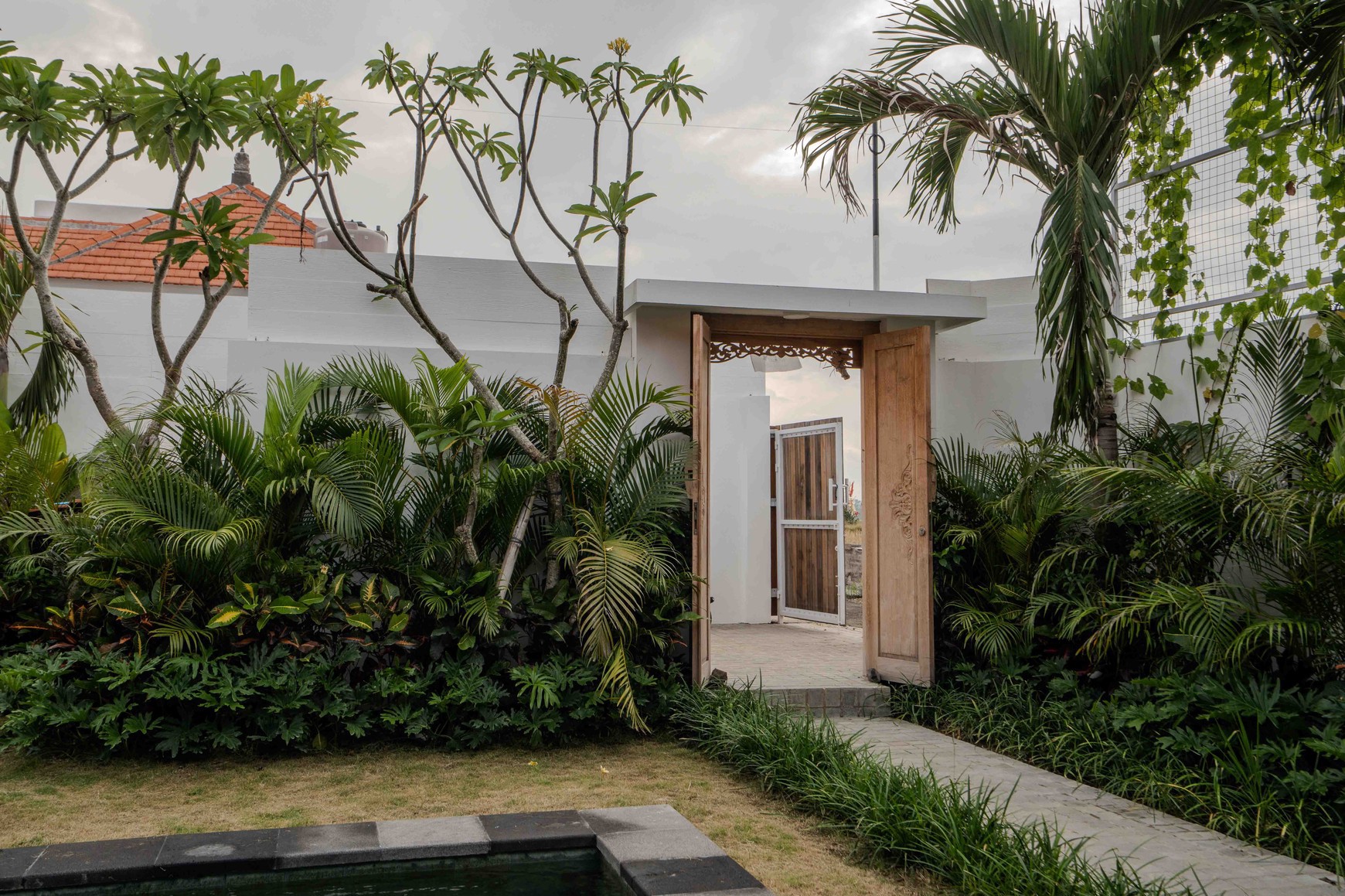 Leasehold Brand New Villa in Seseh Close To Canggu Bali 