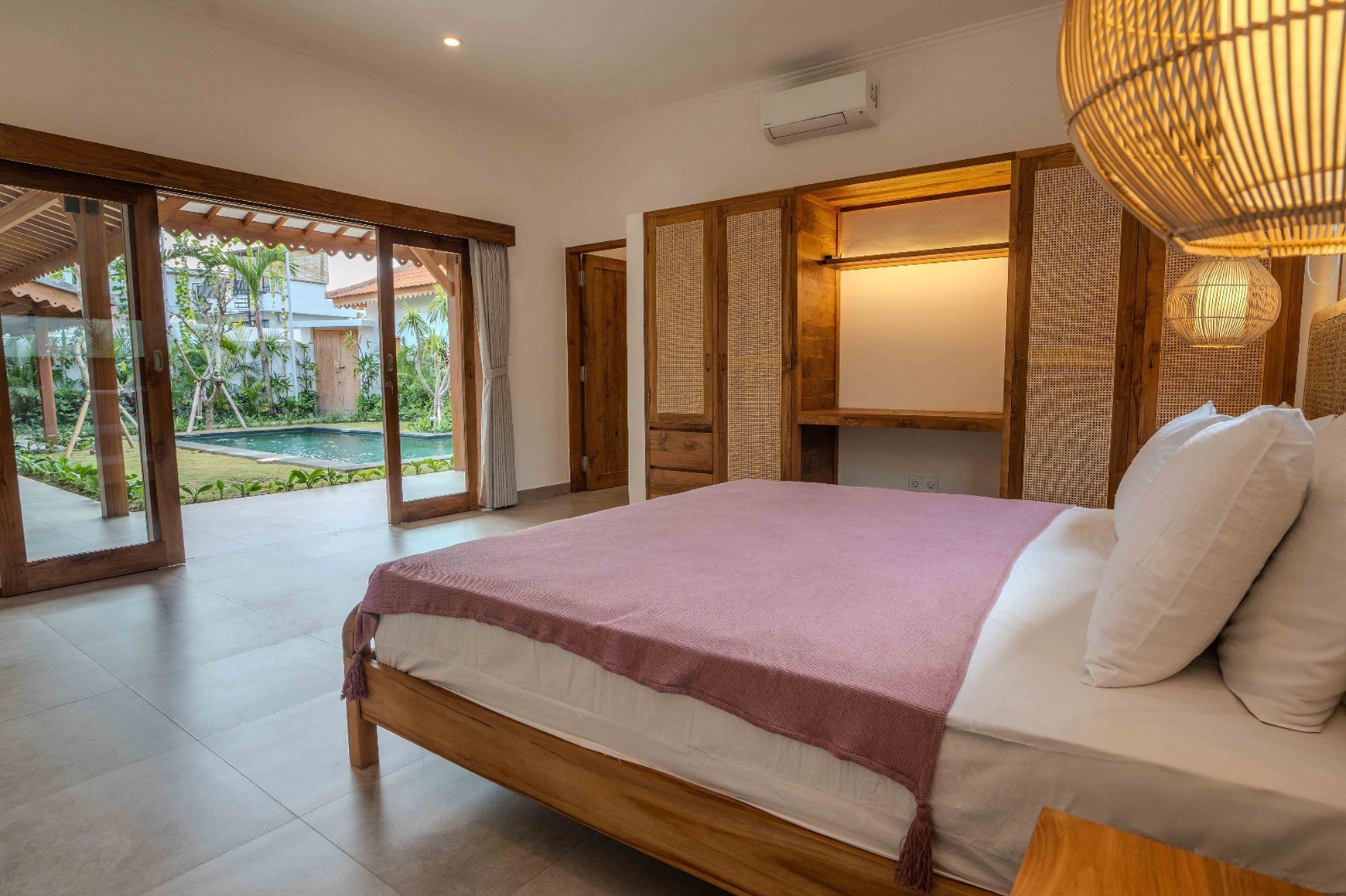 Leasehold Brand New Villa in Seseh Close To Canggu Bali 