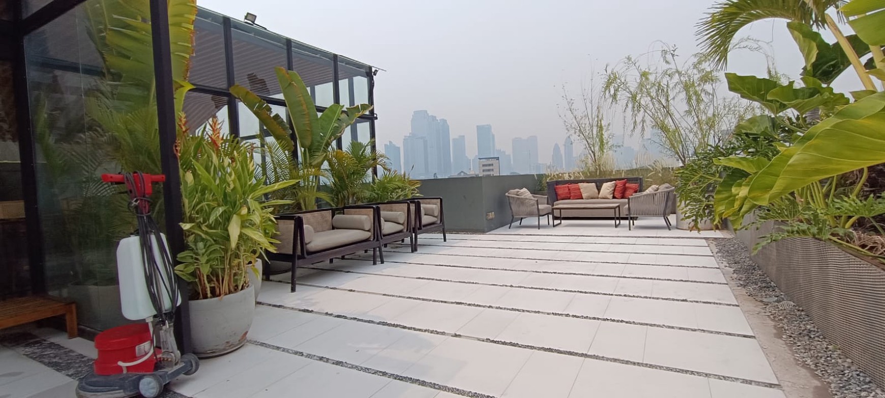 Rumah Hitung Tanah Area Cipete