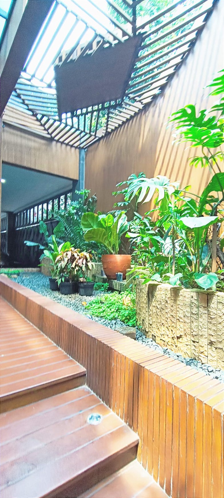 Rumah Hitung Tanah Area Cipete