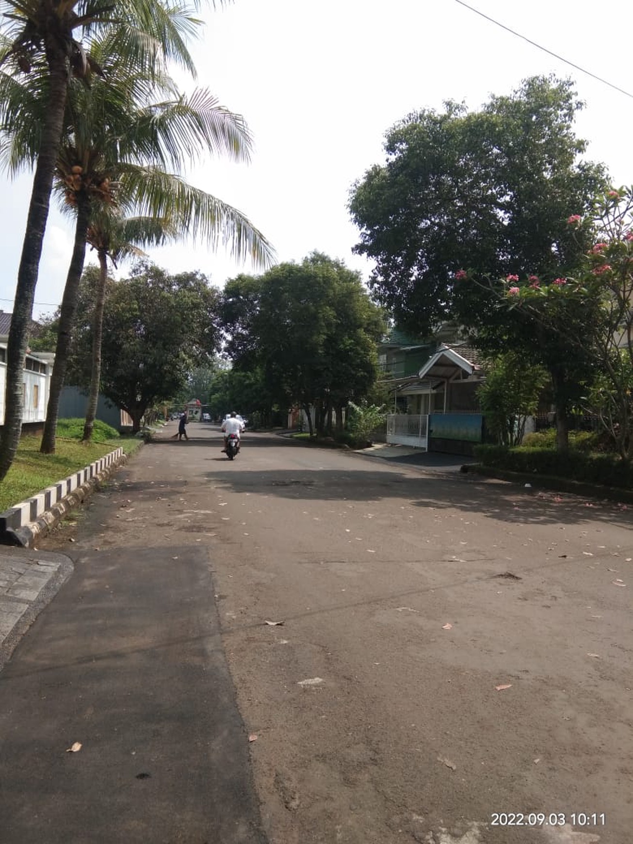 Kavling Siap Bangun dan Depan Taman @Mertilang, Bintaro