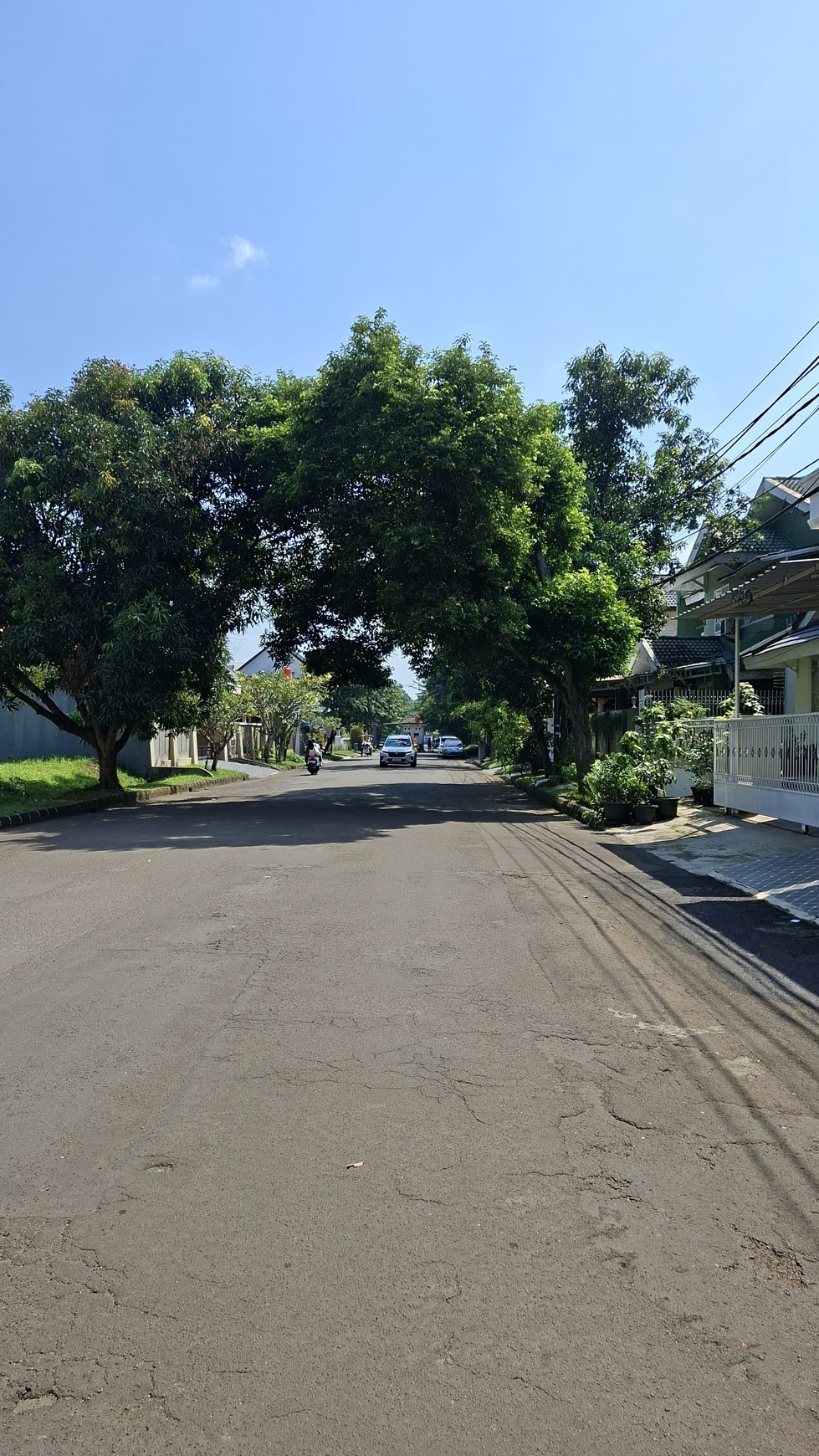 Kavling Siap Bangun dan Depan Taman @Mertilang, Bintaro