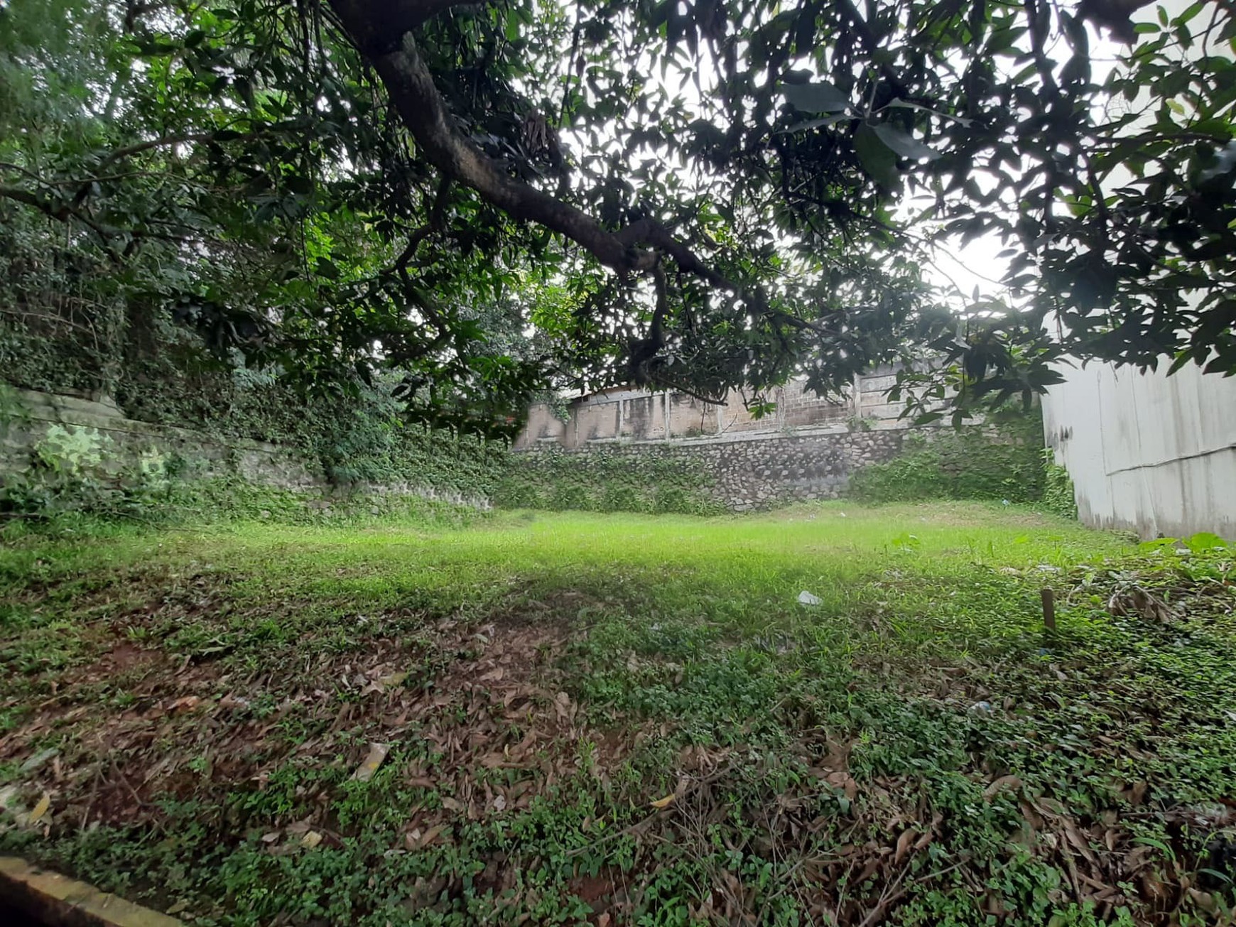 Kavling Siap Bangun dan Depan Taman @Mertilang, Bintaro