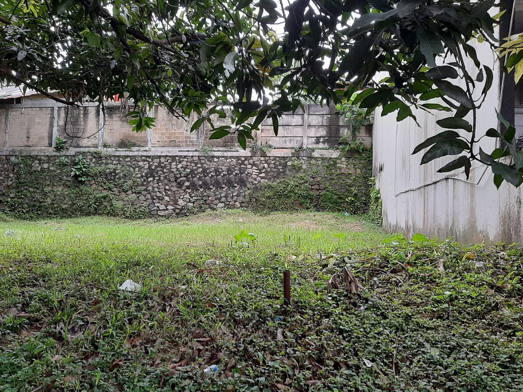 Kavling Siap Bangun dan Depan Taman @Mertilang, Bintaro