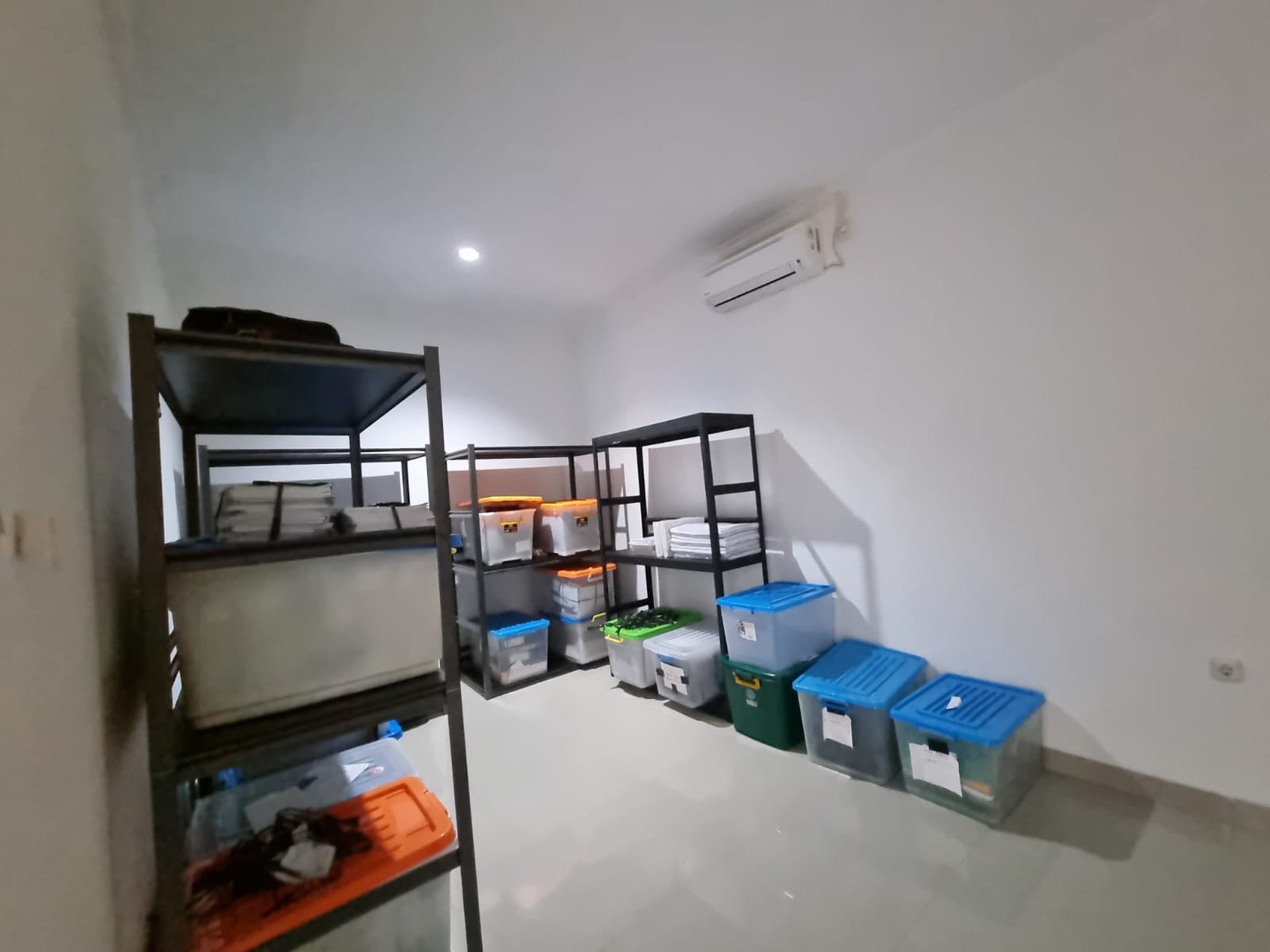 Ruko Siap Pakai, Kondisi Rapi dan Bersih @Ruko Grand Centro, Bintaro.