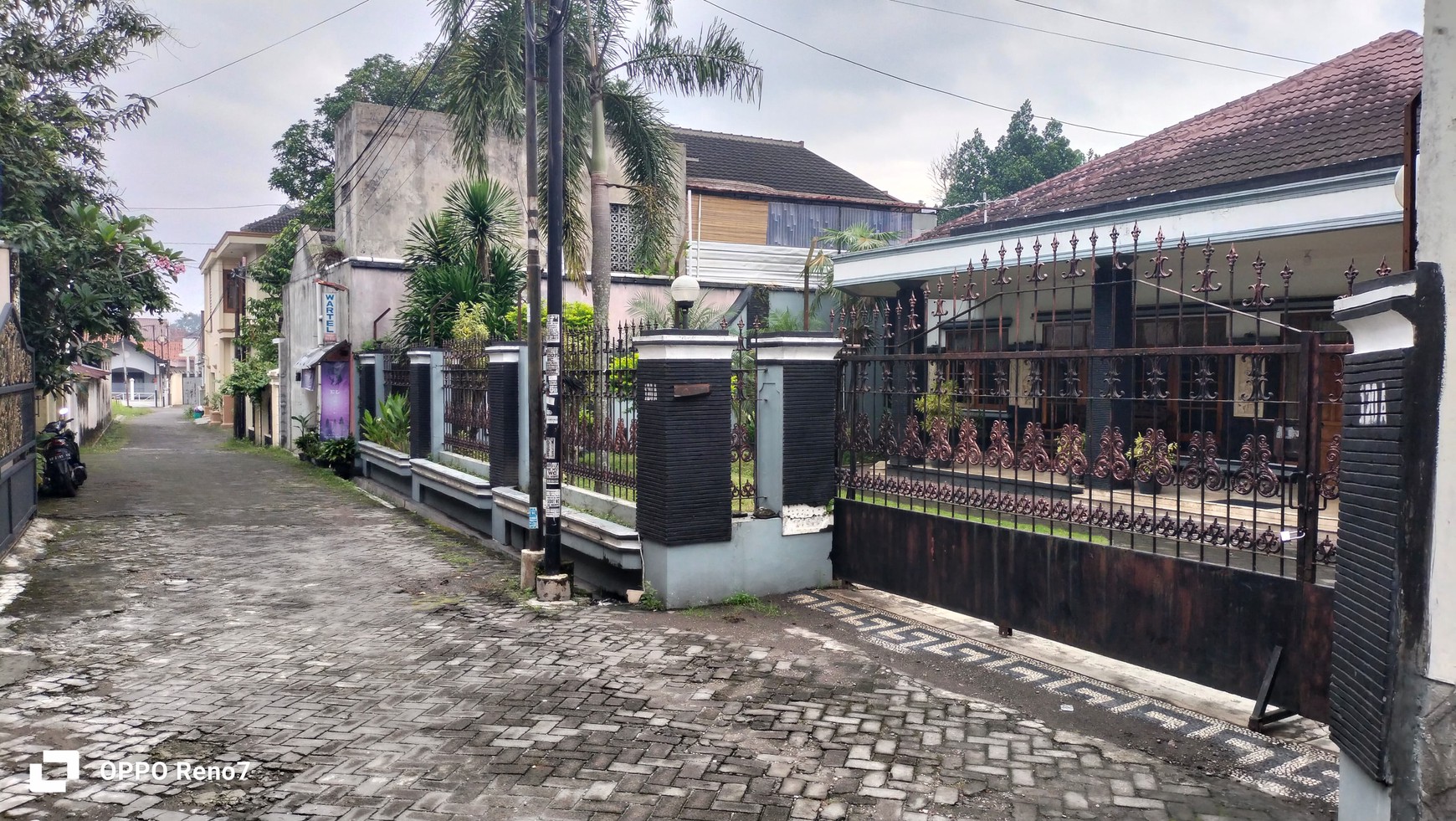 Rumah Mewah Furnish Lokasi Strategis Dekat Kawasan Bisnis Jalan Kaliurang