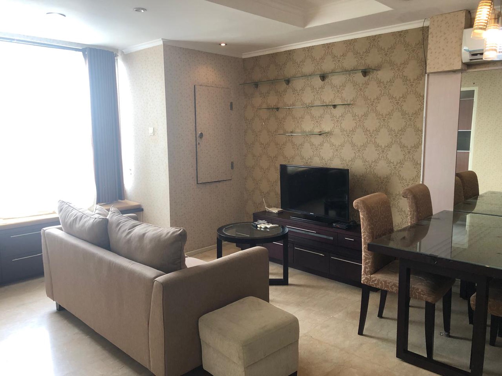 Lokasi Terbaik! Apartemen Strategis di FX Residence, Sudirman!