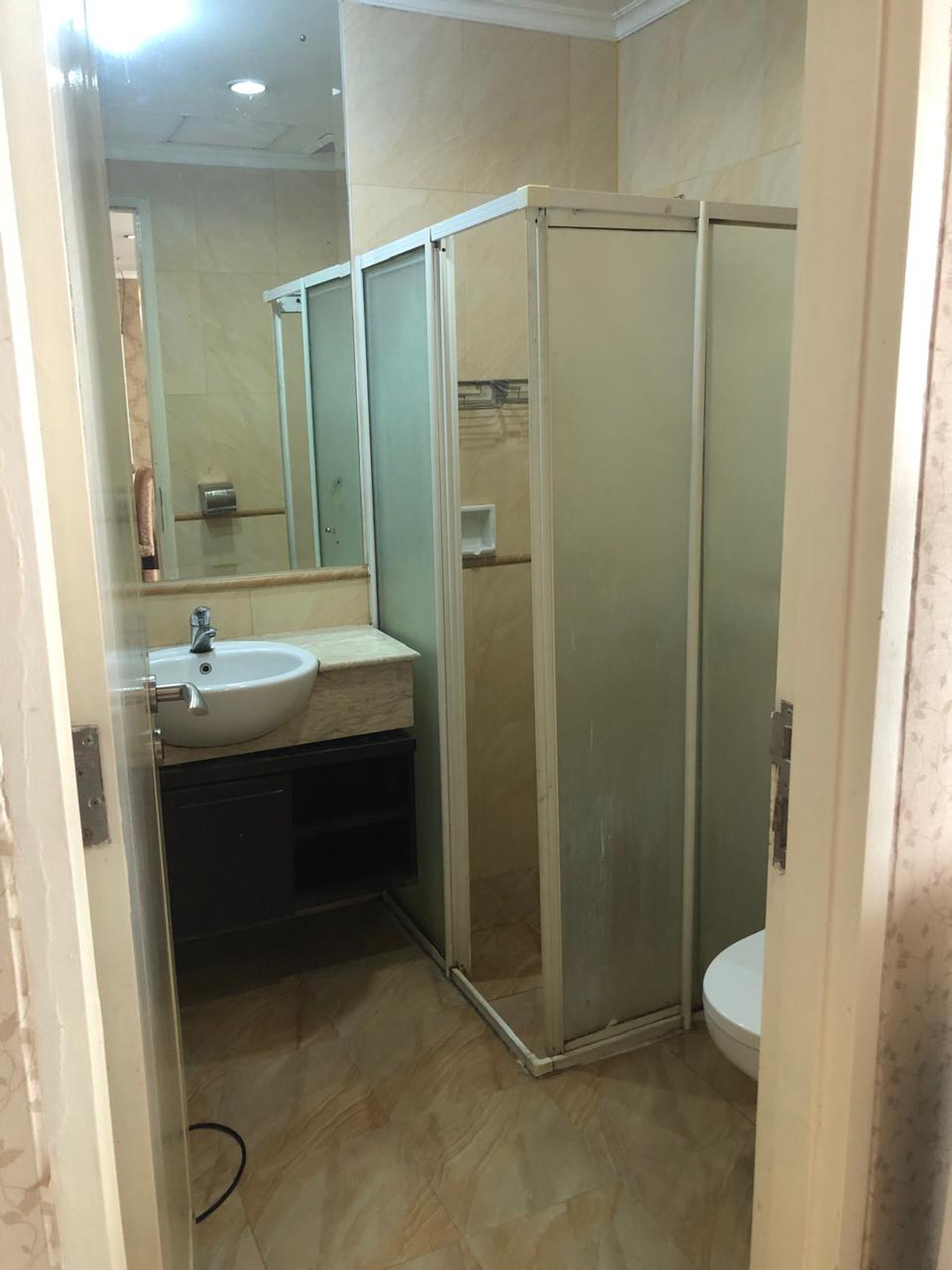 Lokasi Terbaik! Apartemen Strategis di FX Residence, Sudirman!