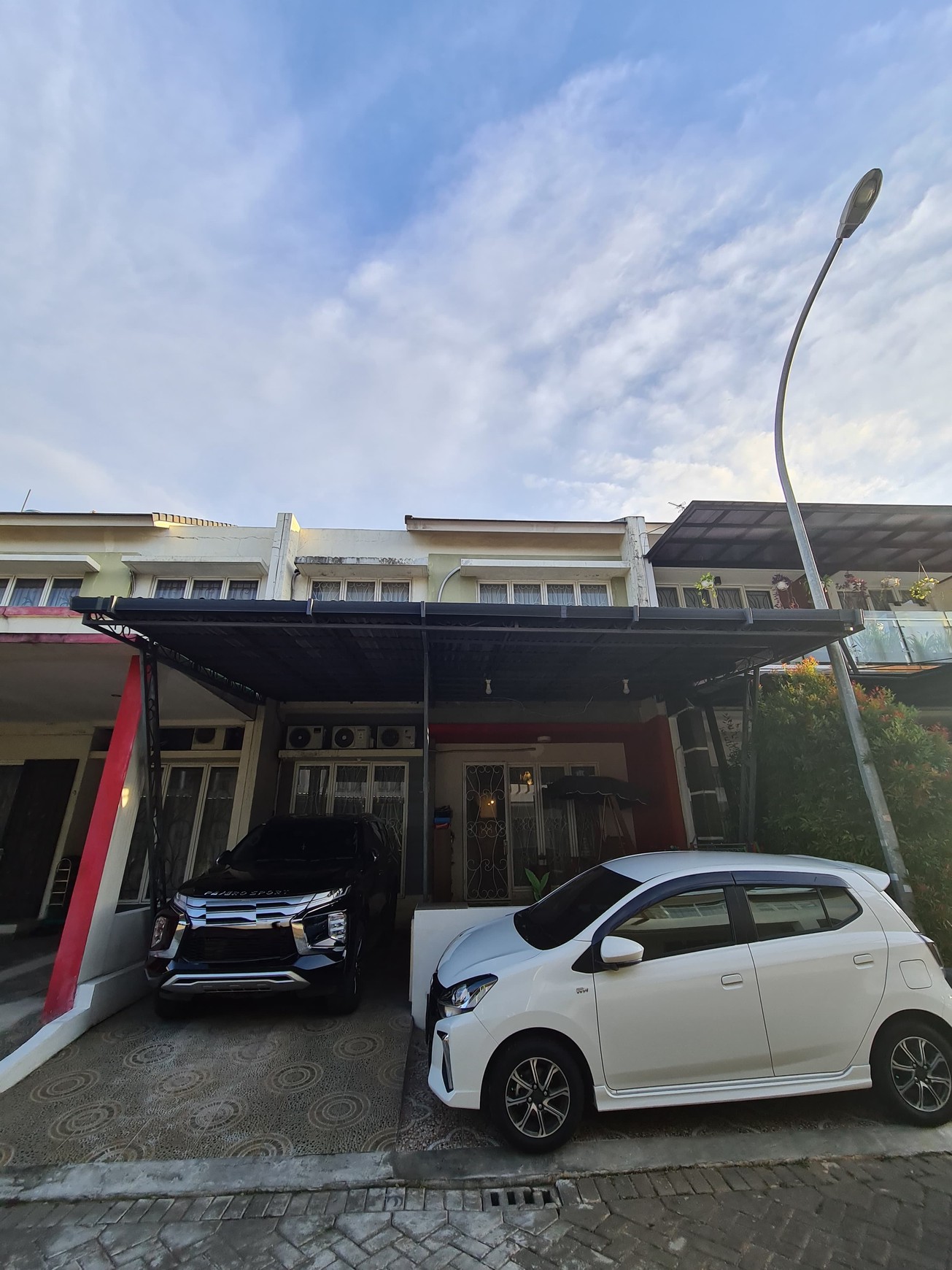 Rumah Minimalis dalam cluster di Graha Raya Bintaro Fortune Breeze