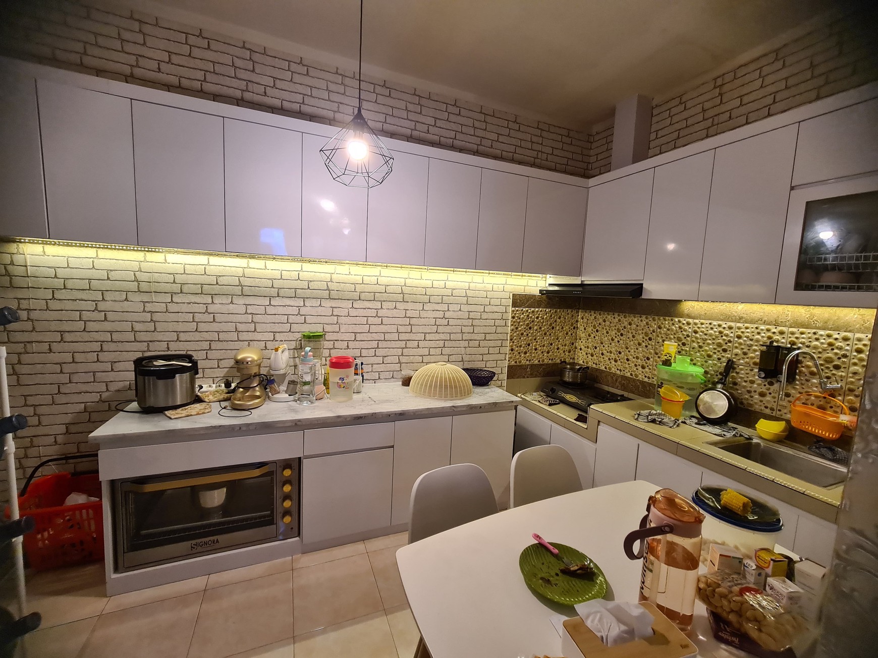 Rumah Minimalis dalam cluster di Graha Raya Bintaro Fortune Breeze