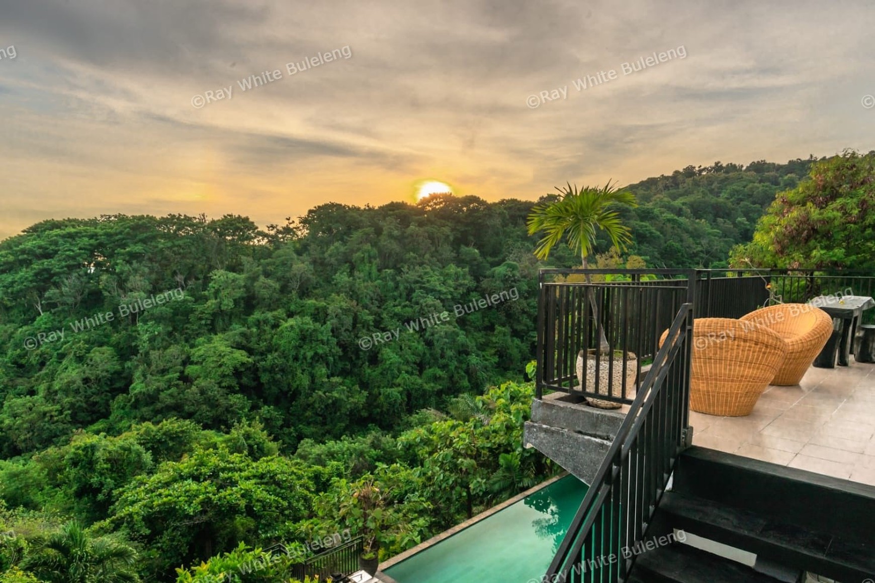 Serene Villa with Ocean & Forest Views - Tranquil Luxury Living