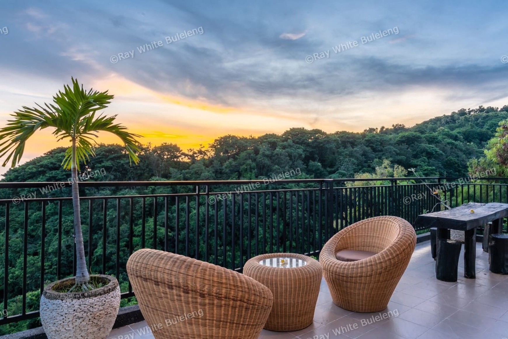 Serene Villa with Ocean & Forest Views - Tranquil Luxury Living