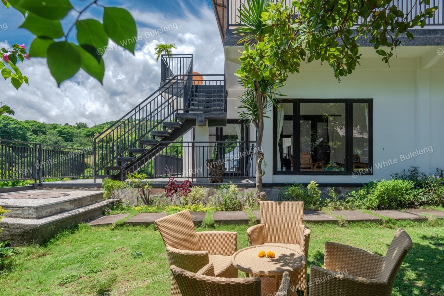 Serene Villa with Ocean & Forest Views - Tranquil Luxury Living