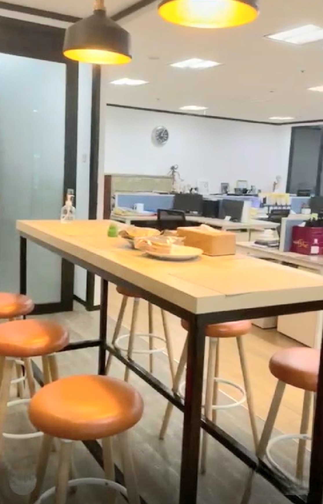 Office JB Tower Lantai 18