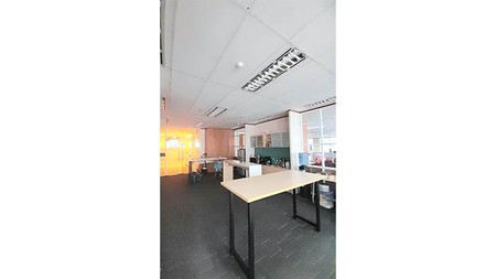 Office Sudirman Plaza Indoffod Tower