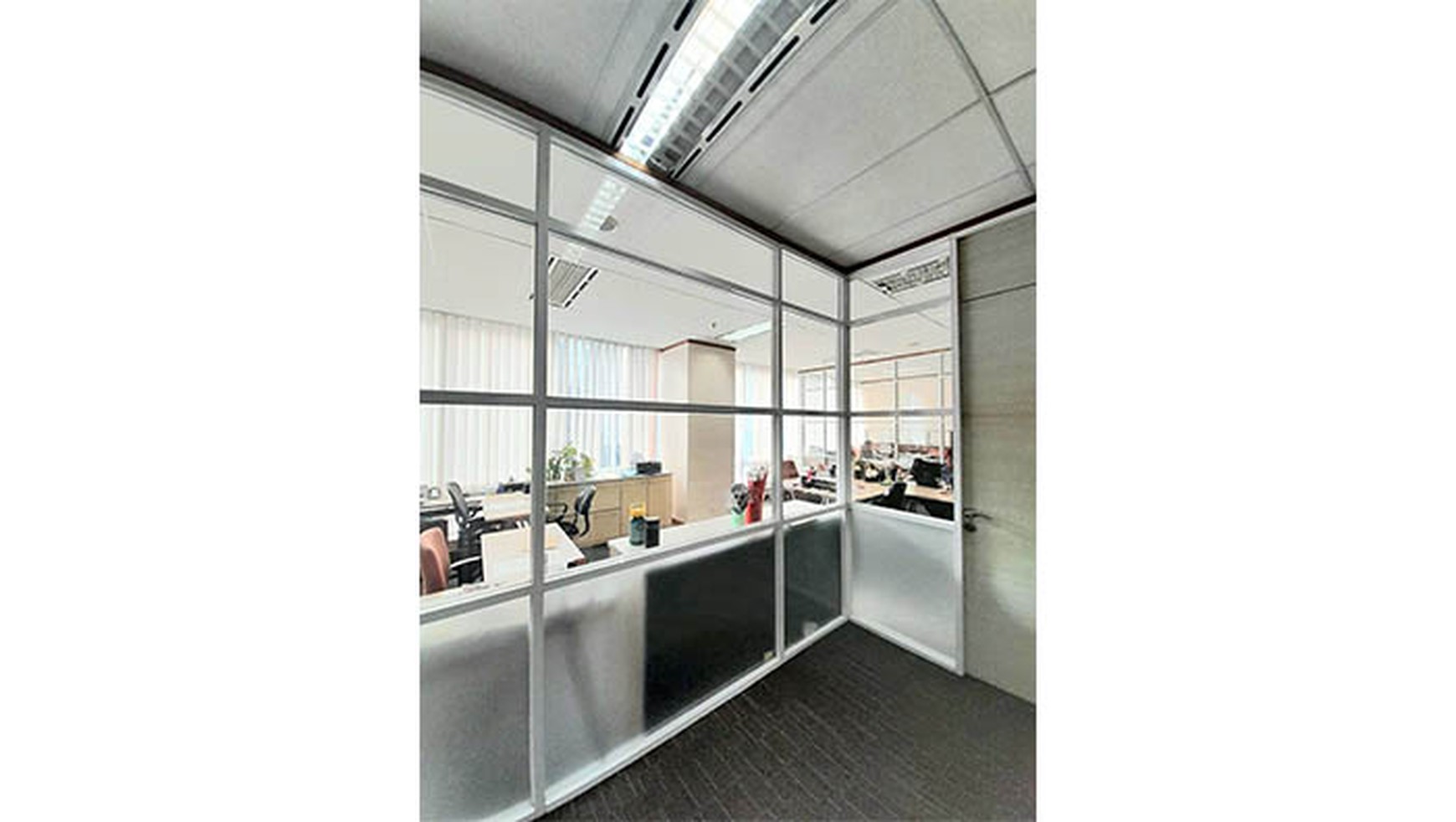 Office Sudirman Plaza Indoffod Tower