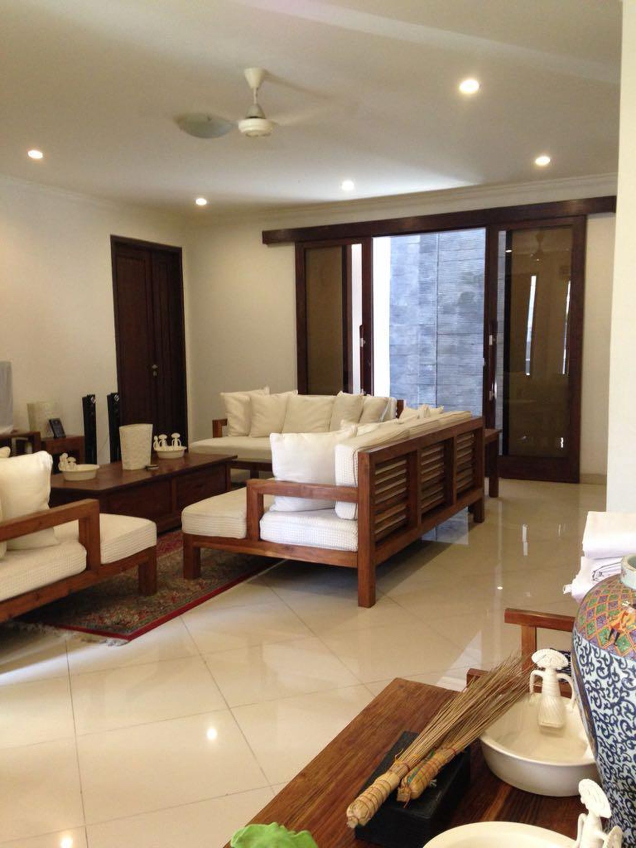 Di Jual Rumah siap huni di Jl.Lingga Raya Lenteng Agung, JagaKarsa. Jakarta Selatan
