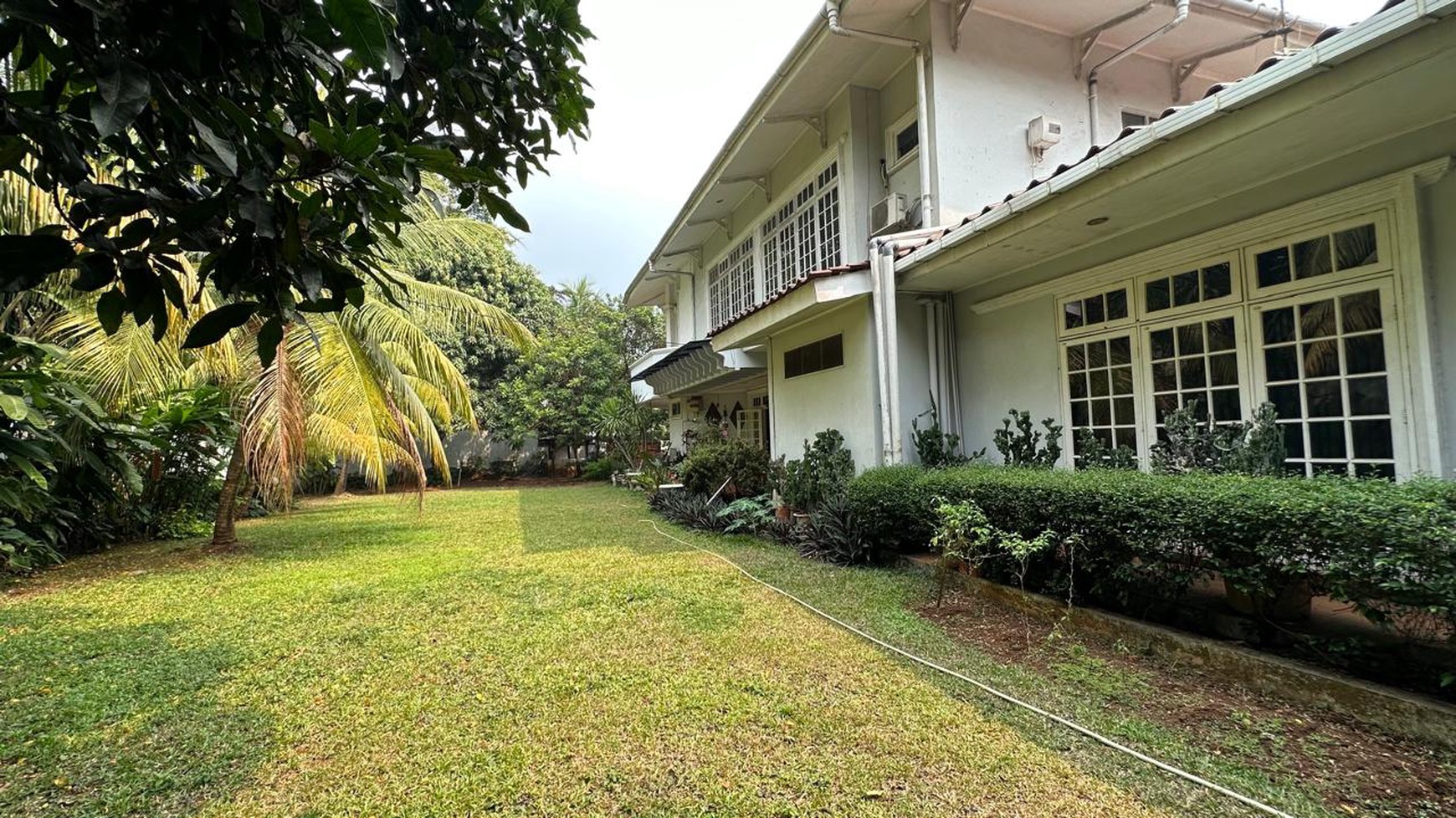 DIJUAL! RUMAH MEWAH DI JALAN KERTANEGARA, KEBAYORAN BARU - JAKARTA SELATAN