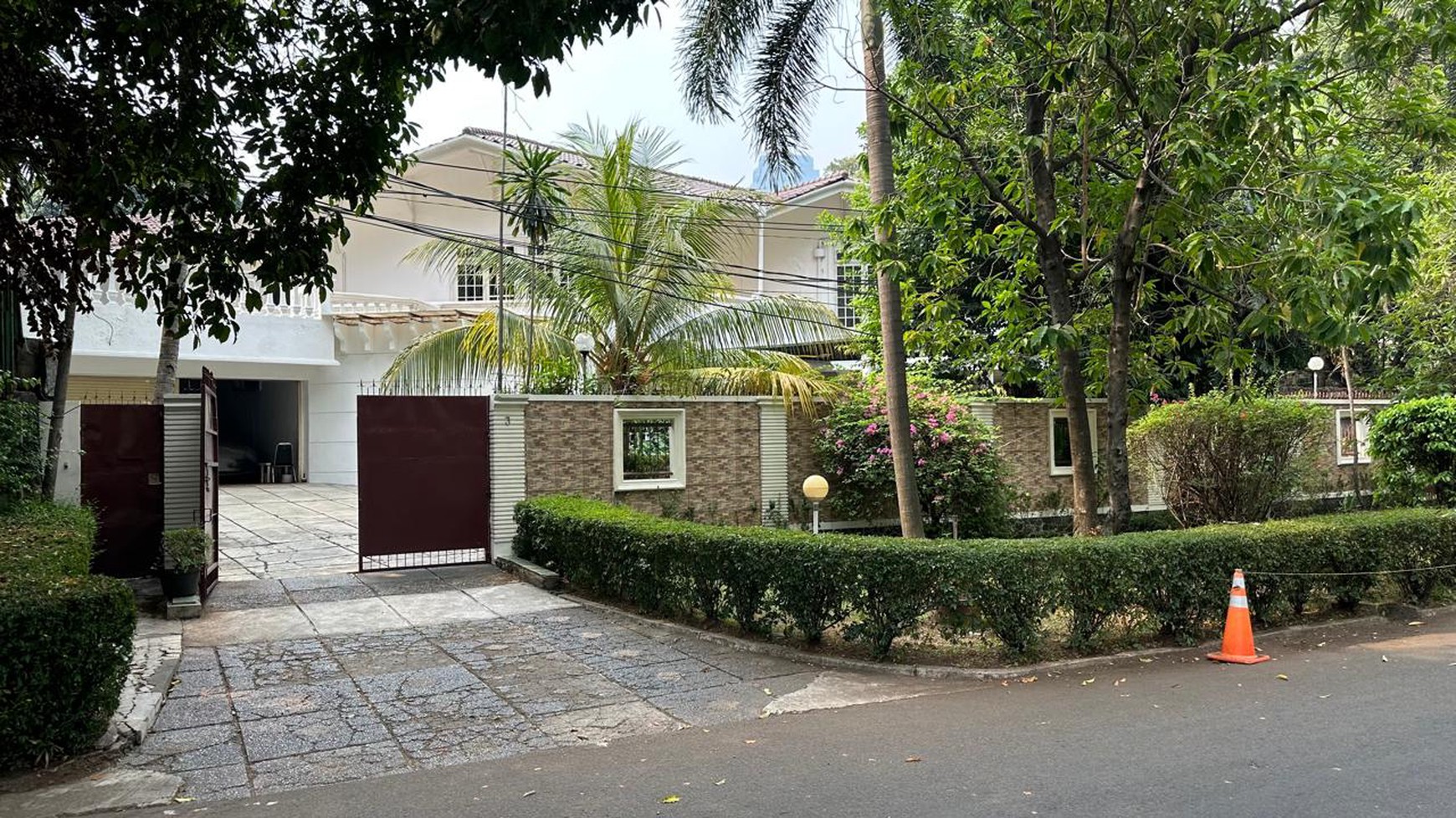 DIJUAL! RUMAH MEWAH DI JALAN KERTANEGARA, KEBAYORAN BARU - JAKARTA SELATAN