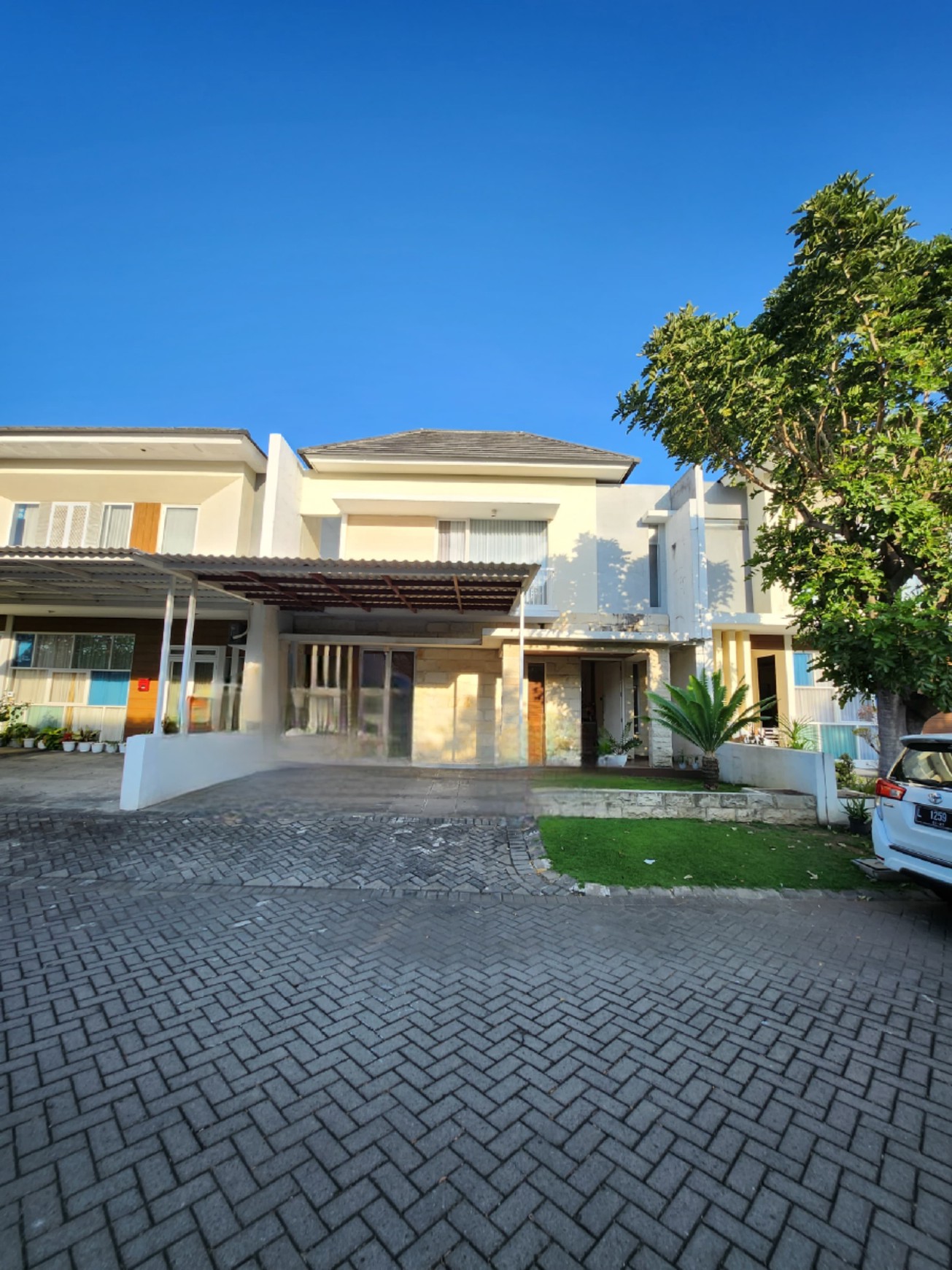ROYAL RESIDENCE FURNIS ROW LEBAR 3M- AN WIYUNG SURABAYA