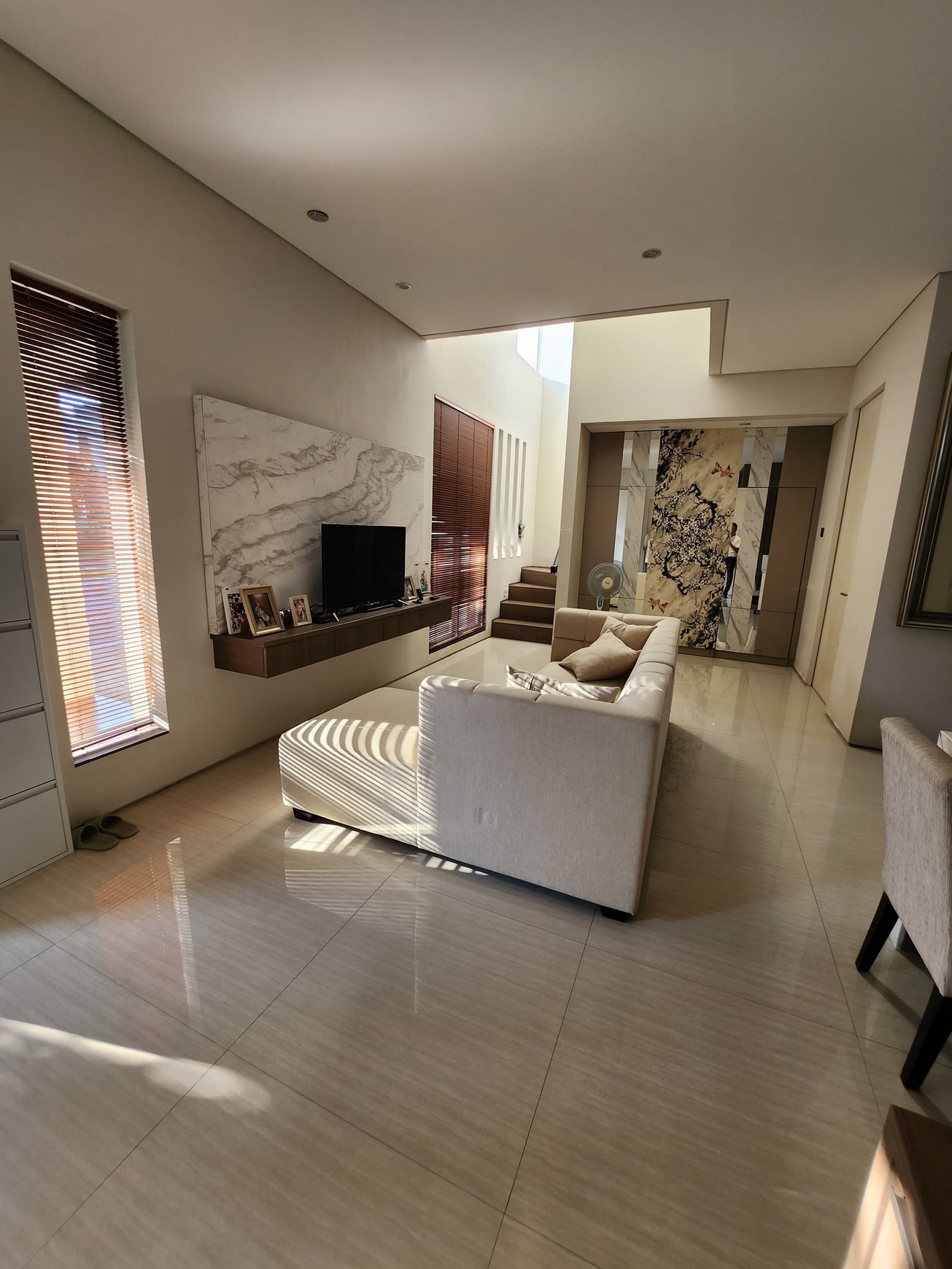 ROYAL RESIDENCE FURNIS ROW LEBAR 3M- AN WIYUNG SURABAYA