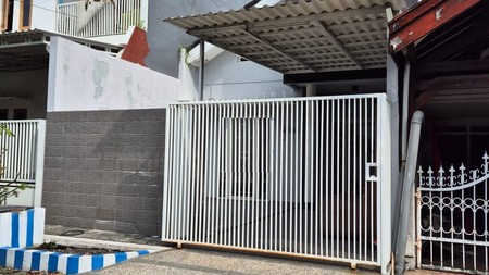 Dijual Rumah 2 lantai di Raya Mangga Pondok Candra Sidoarjo