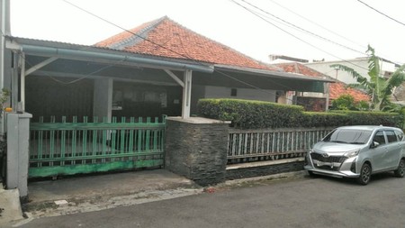 Rumah lokasi strategis di Cipete Jakarta Selatan