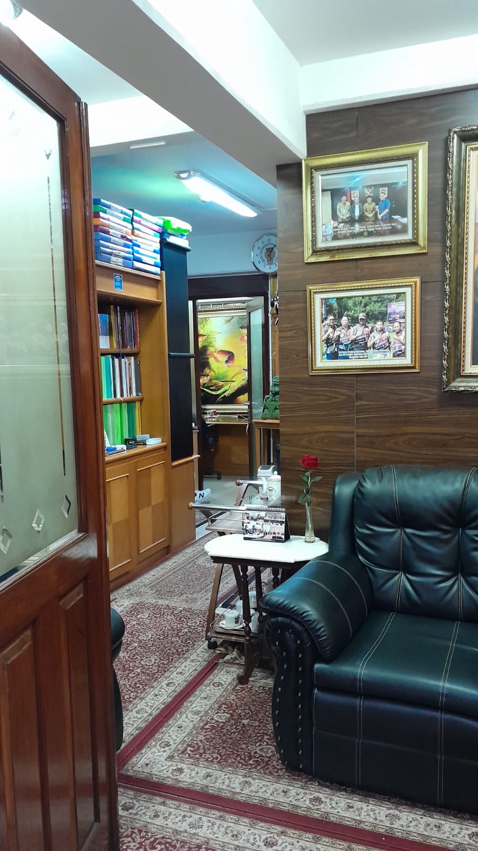 Di jual Rumah Mewah 3 Lantai Siap Huni lokasi di Jl Sambas Kebayoran baru, Jakarta Selatan.