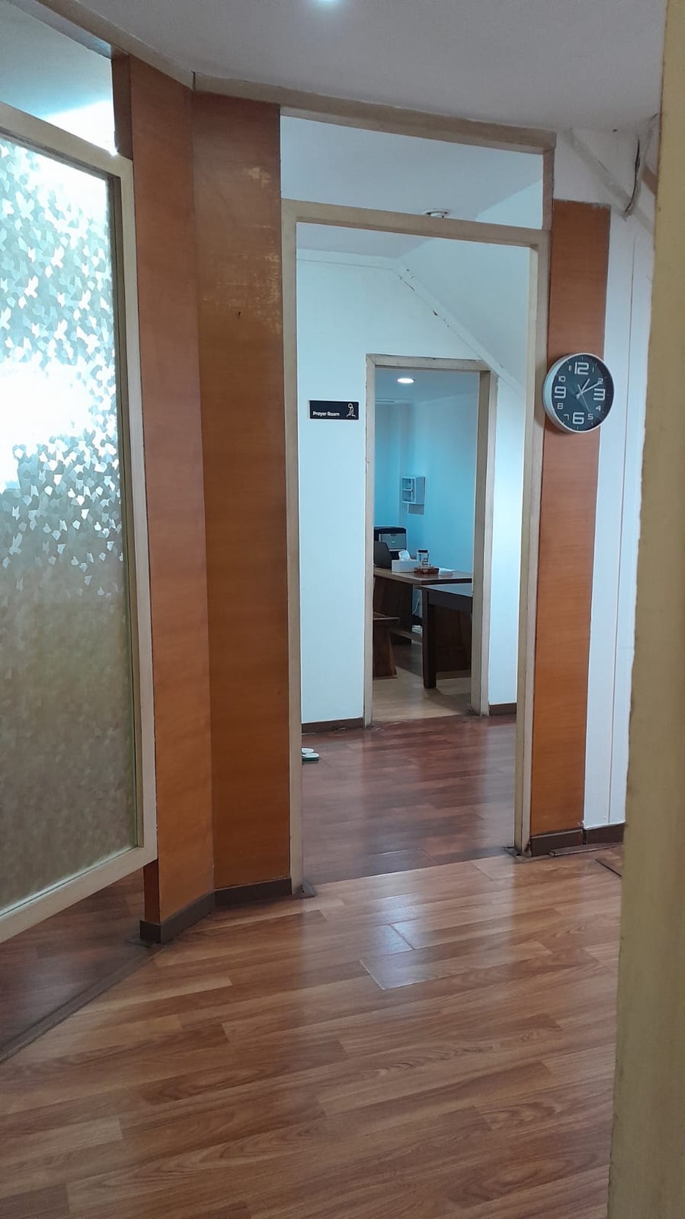 Di jual Rumah Mewah 3 Lantai Siap Huni lokasi di Jl Sambas Kebayoran baru, Jakarta Selatan.
