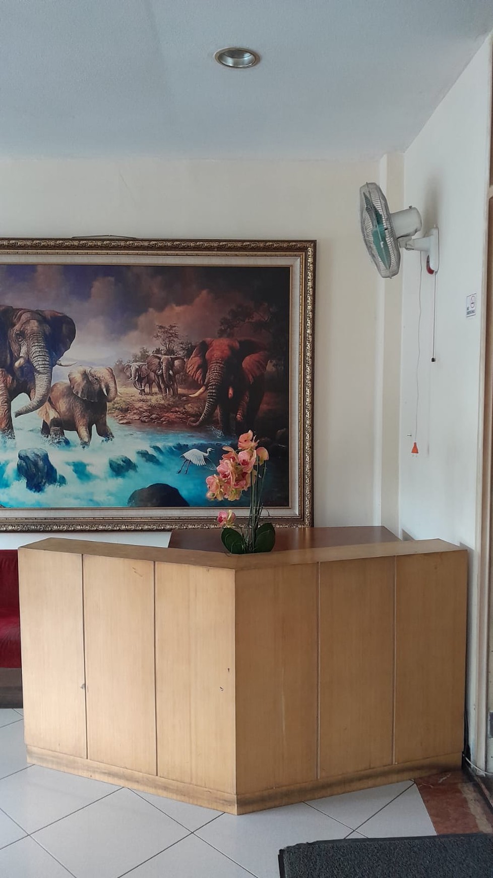 Di jual Rumah Mewah 3 Lantai Siap Huni lokasi di Jl Sambas Kebayoran baru, Jakarta Selatan.