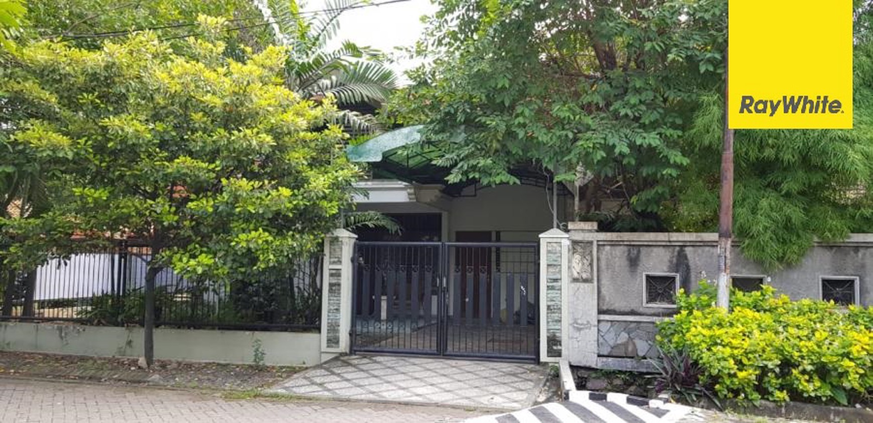 Dijual Rumah 2 lantai di Sarono Jiwo Surabaya Timur