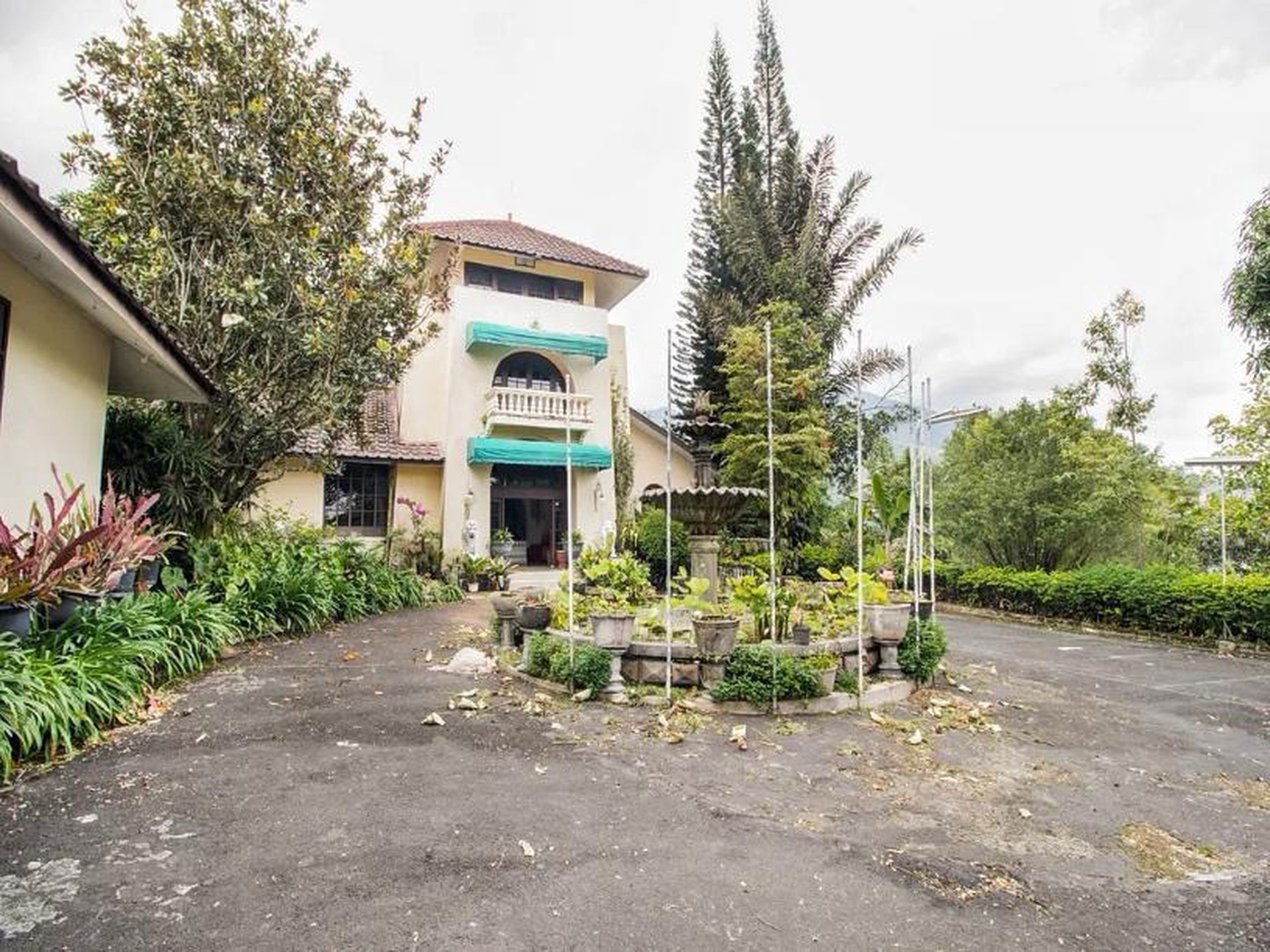 Dijual Villa lokasi Jl. Wisma Coolibah Cipanas Cianjur (Ada beberapa Villa dlm 1 Lingkungan )