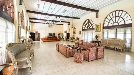 Dijual Villa lokasi  Jl. Wisma Coolibah Cipanas Cianjur  (Ada beberapa Villa dlm   1 Lingkungan ) 