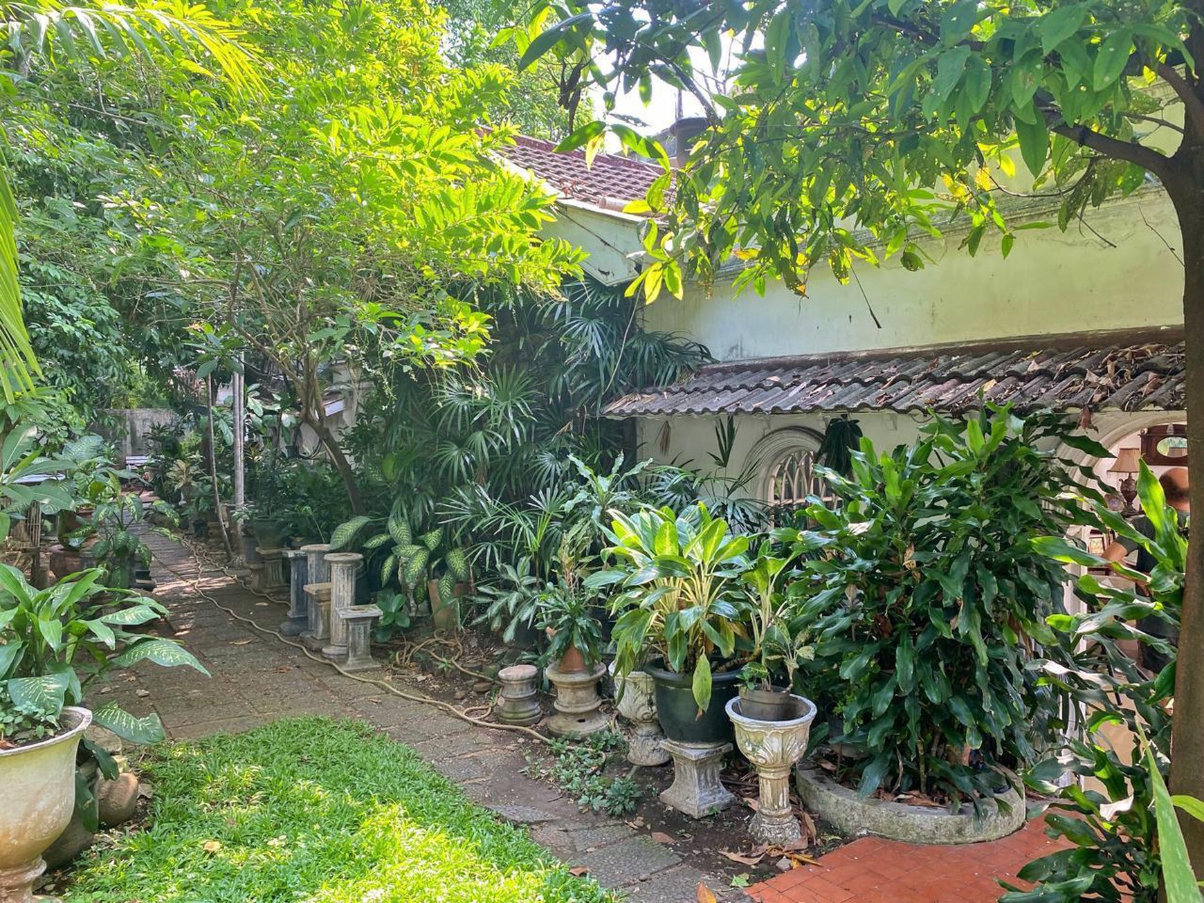 Rumah Di jual lokasi di Jl. Gudang Peluru Selatan Kebon Baru, Tebet Jakarta Selatan