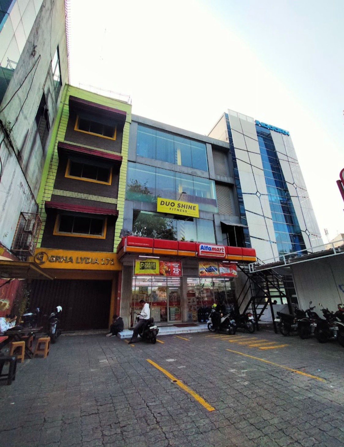 Di Jual Ruko lokasi di Jl Sultan Iskandar Muda, Jakarta Selatan