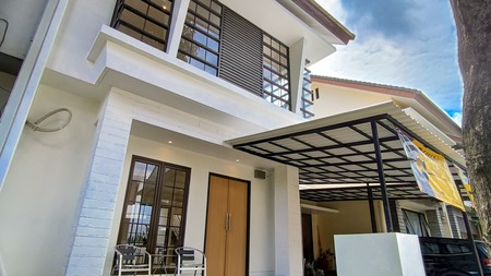 Rumah Brand New, halaman luas di dalam rumah, dapur besar di Emerald Residence Bintaro