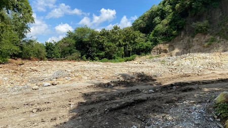 Lahan Kosong 12.545 Meter Persegi Cocok Untuk Kavling Perumahan Lokasi Banyakan Piyungan Bantul